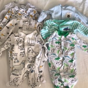 Bundle of 7 newborn onesies